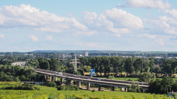 A671 bei Hochheim am 24. Januar ganztägig gesperrt wegen Arbeiten an Mainbrücke A671 bei Hochheim am 24. Januar ganztägig gesperrt wegen Arbeiten an Mainbrücke