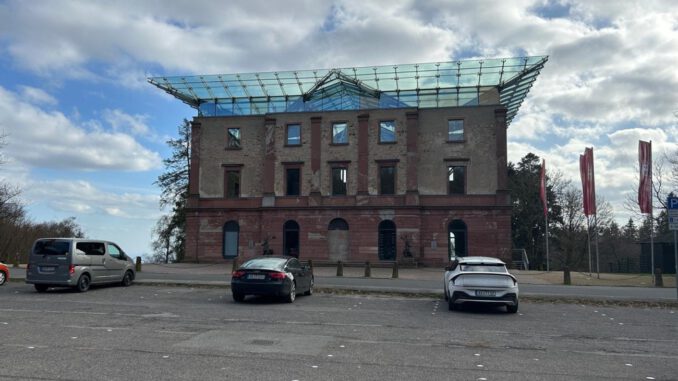 Auszubildende laden zum Familienfest ins Jagdschloss Platte ein