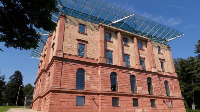 Naturhörner und Bläserkorps markieren den Neujahrsauftakt im Jagdschloss Platte