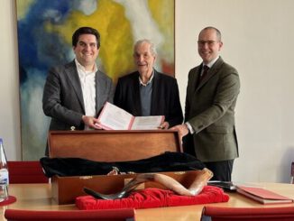 Stadtarchiv Wiesbaden übernimmt umfangreichen Vorlass des Theaterintendanten Manfred Beilharz