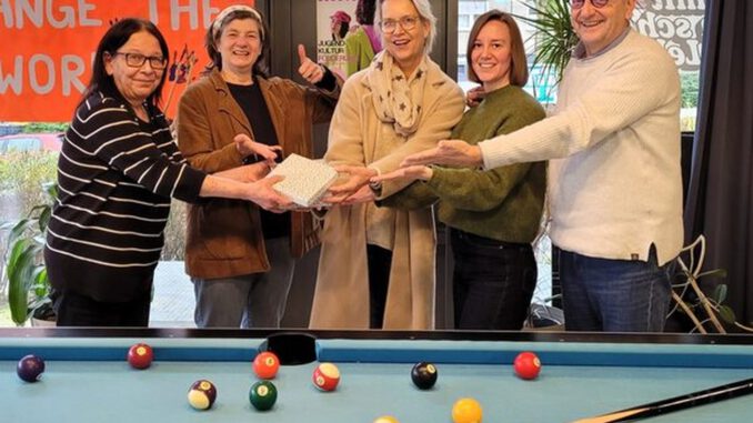 Stadtteilfest im Schelmengraben übergibt 1.752 Euro an Kinder und Jugendtelefon