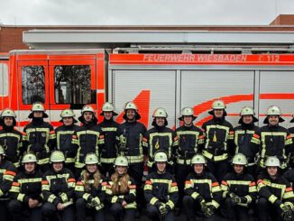 Wiesbaden: Grundausbildung der Freiwilligen Feuerwehr nach Pause neu gestartet und 23 Teilnehmer bestanden
