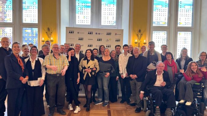 Wiesbaden startet inklusives Kunstprojekt mit Tandems, Film und Auktion Wiesbaden startet inklusives Kunstprojekt mit Tandems, Film und Auktion